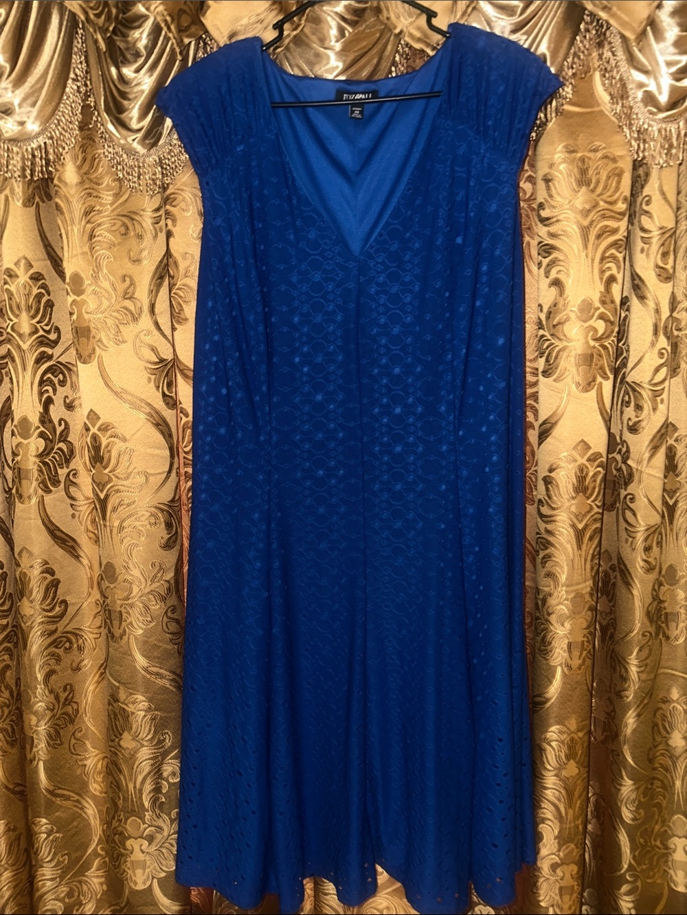 Roz & Ali Royal Blue Eyelet V-Neck Midi Dress